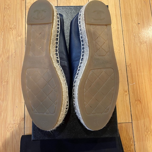 100% Authentic Chanel Women's size 38 / 8 Navy Espadrilles- with Box - Picture 5 of 7